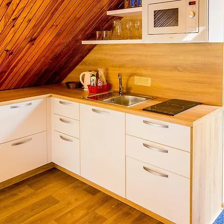 Fantazia - Self Check-in 3* Попрад