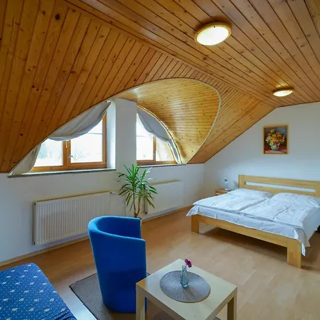 Fantazia - Self Check-in Гостевой дом Попрад