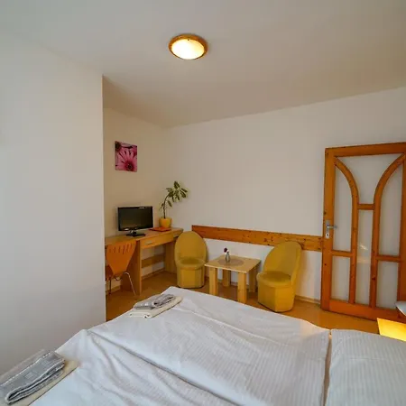 Fantazia - Self Check-in Гостевой дом Попрад