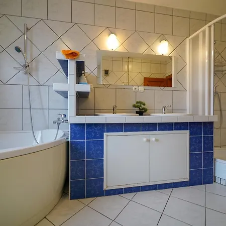 Fantazia - Self Check-in